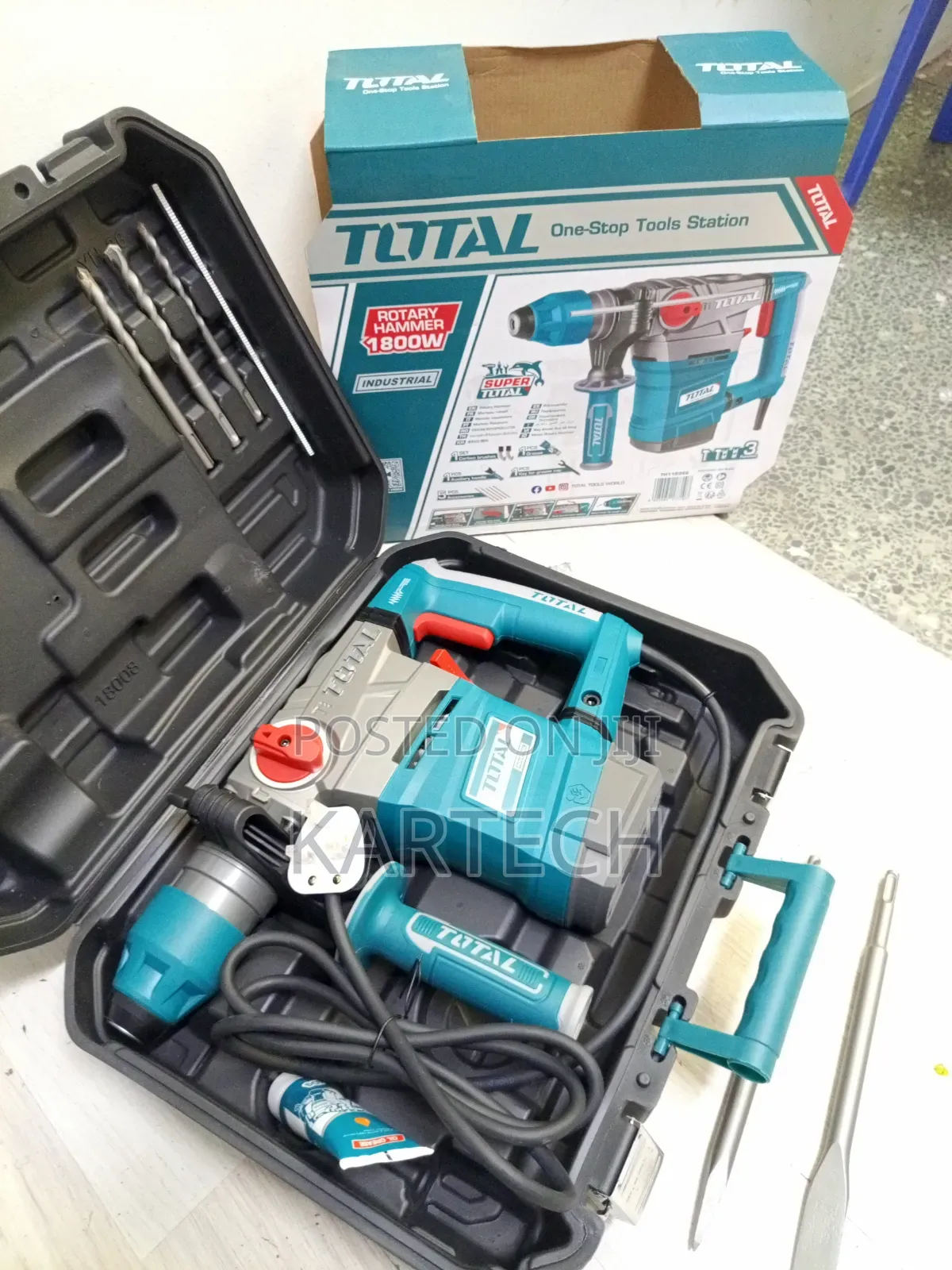 TOTAL 1800W Heavy-Duty Rotary Hammer