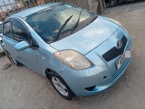 Toyota Vitz 2005 Blue
