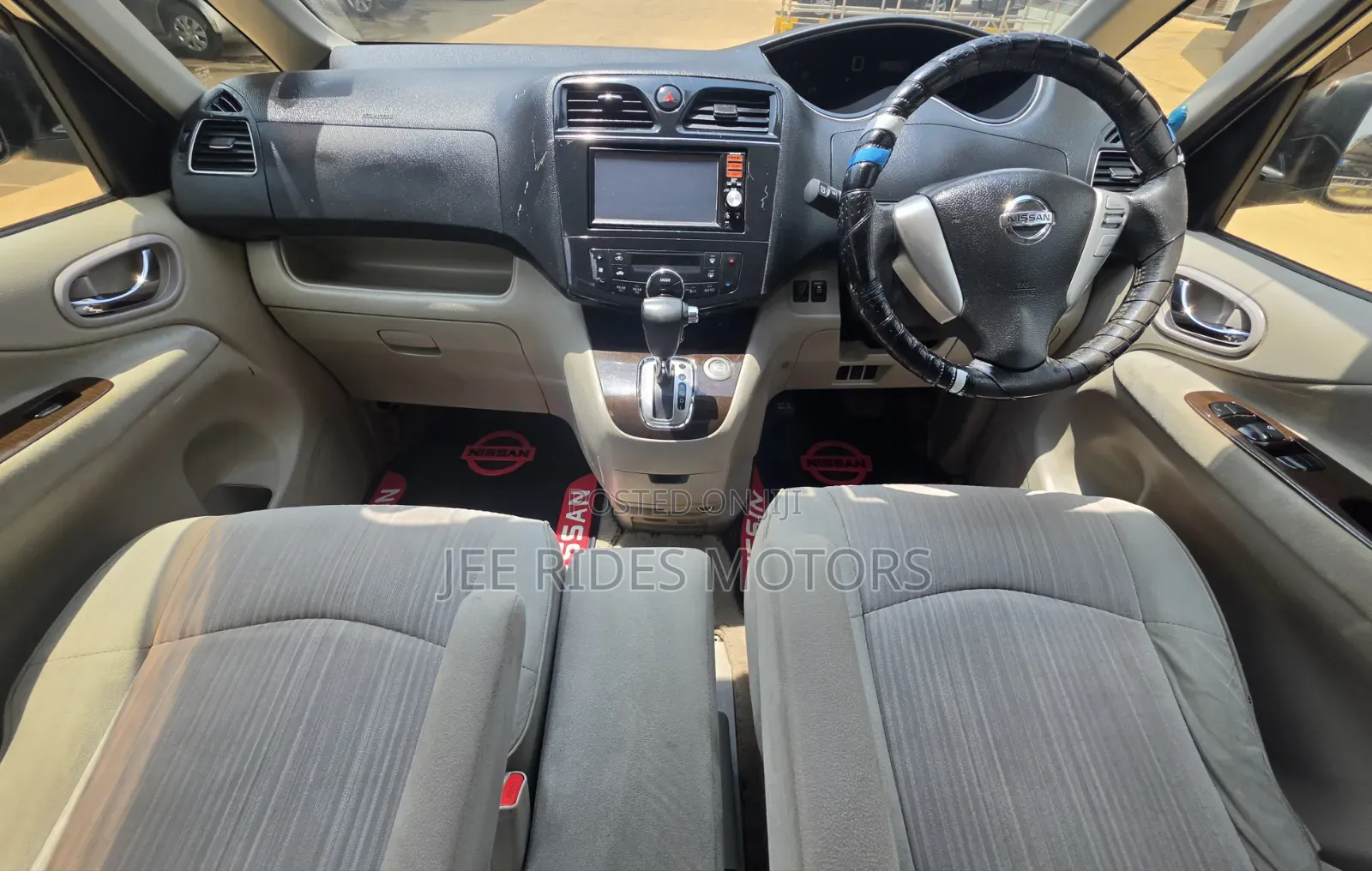 Nissan Serena 2012 Off white
