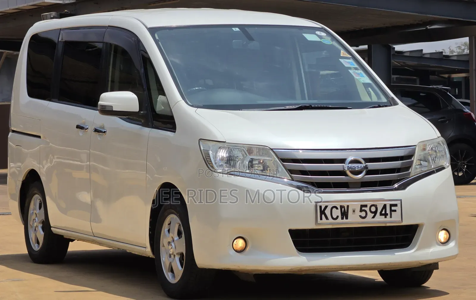 Nissan Serena 2012 Off white