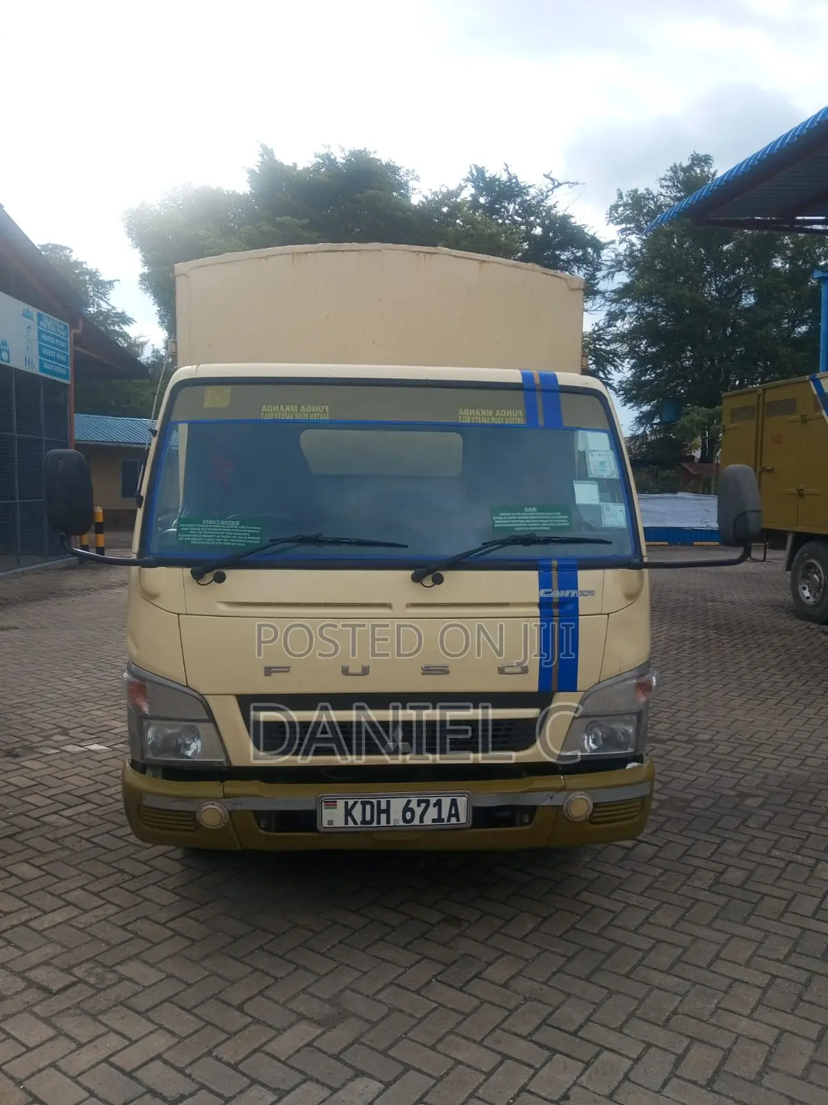 Mitsubishi Fuso Canter Fe85