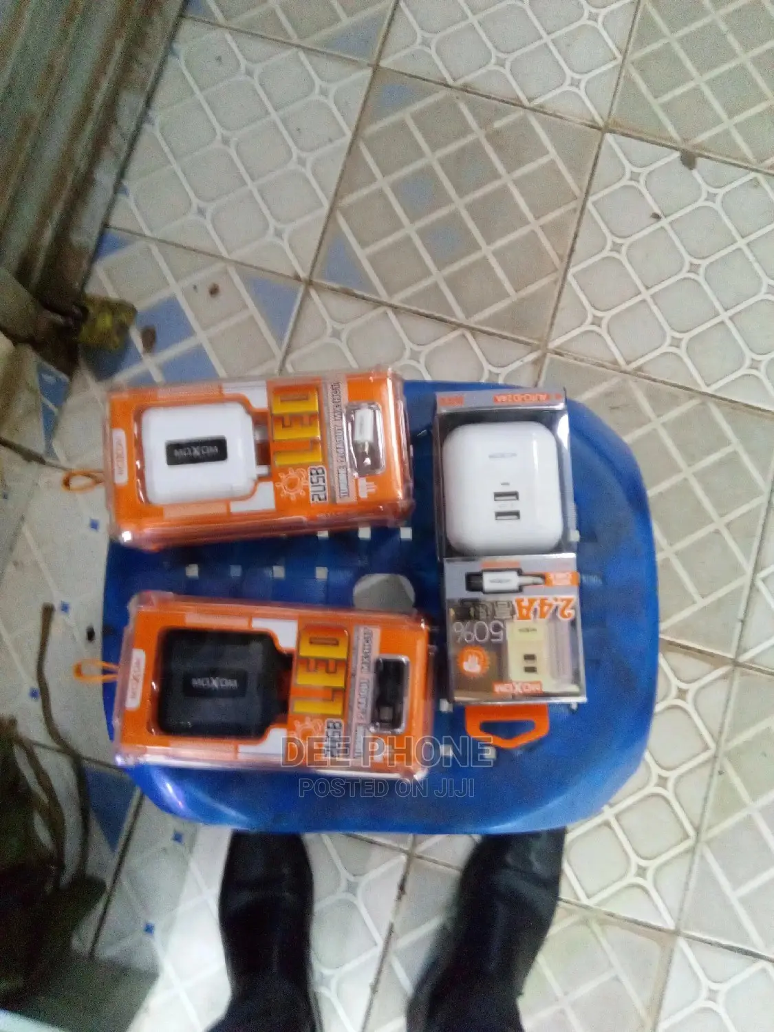 Moxom Chargers.