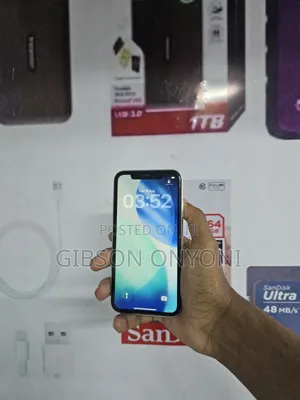 Apple iPhone 11 64 GB White