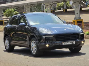 Porsche Cayenne 2015 Blue