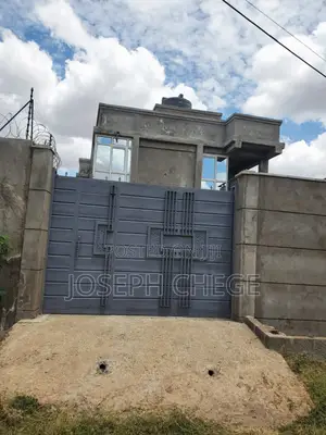 5bdrm Maisonette in Malaa for sale