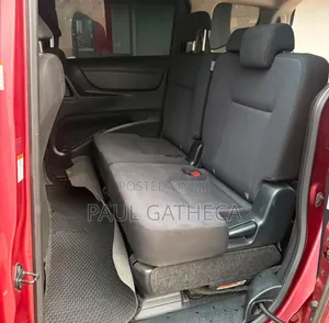 Toyota Sienta 2017 Red