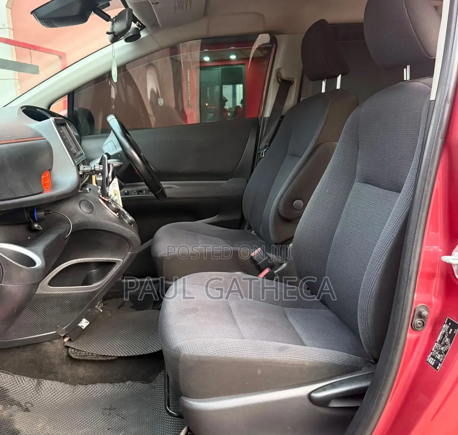 Toyota Sienta 2017 Red