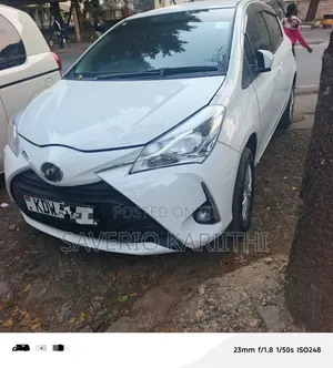 Toyota Vitz 2017 White
