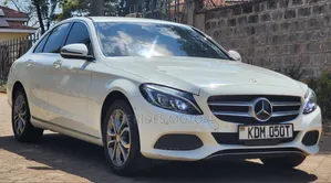 Mercedes-Benz C200 2016 Pearl