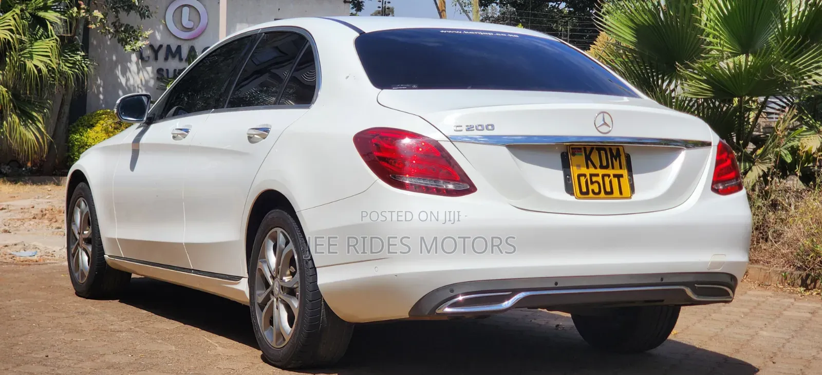 Mercedes-Benz C200 2016 Pearl