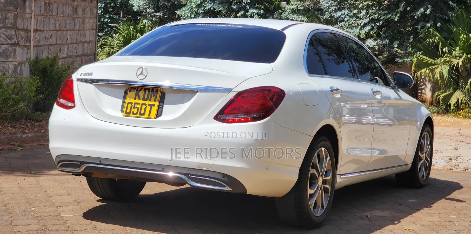 Mercedes-Benz C200 2016 Pearl