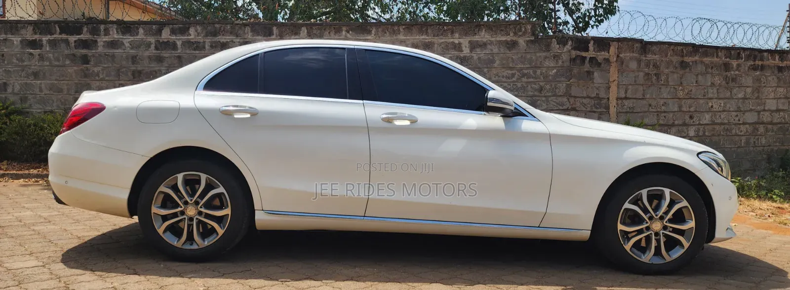 Mercedes-Benz C200 2016 Pearl
