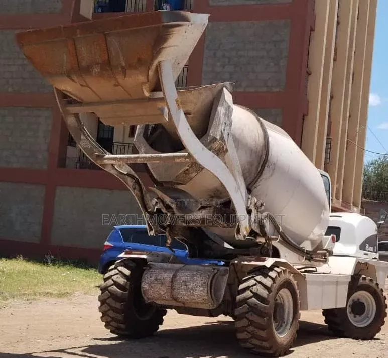 Mixer (Self Loading Car Mix) for Hire