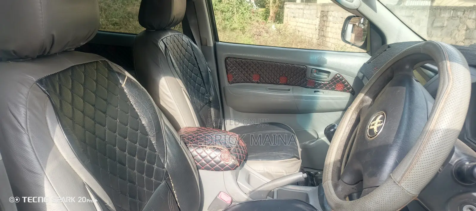 Toyota Hilux 2.5 D-4D 4X4 SRX 2010 Gray