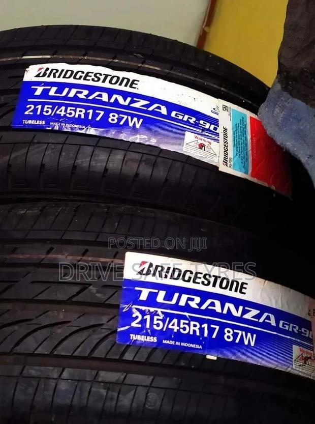 215/45 R17 Bridgestone Turanza Tyre - main view