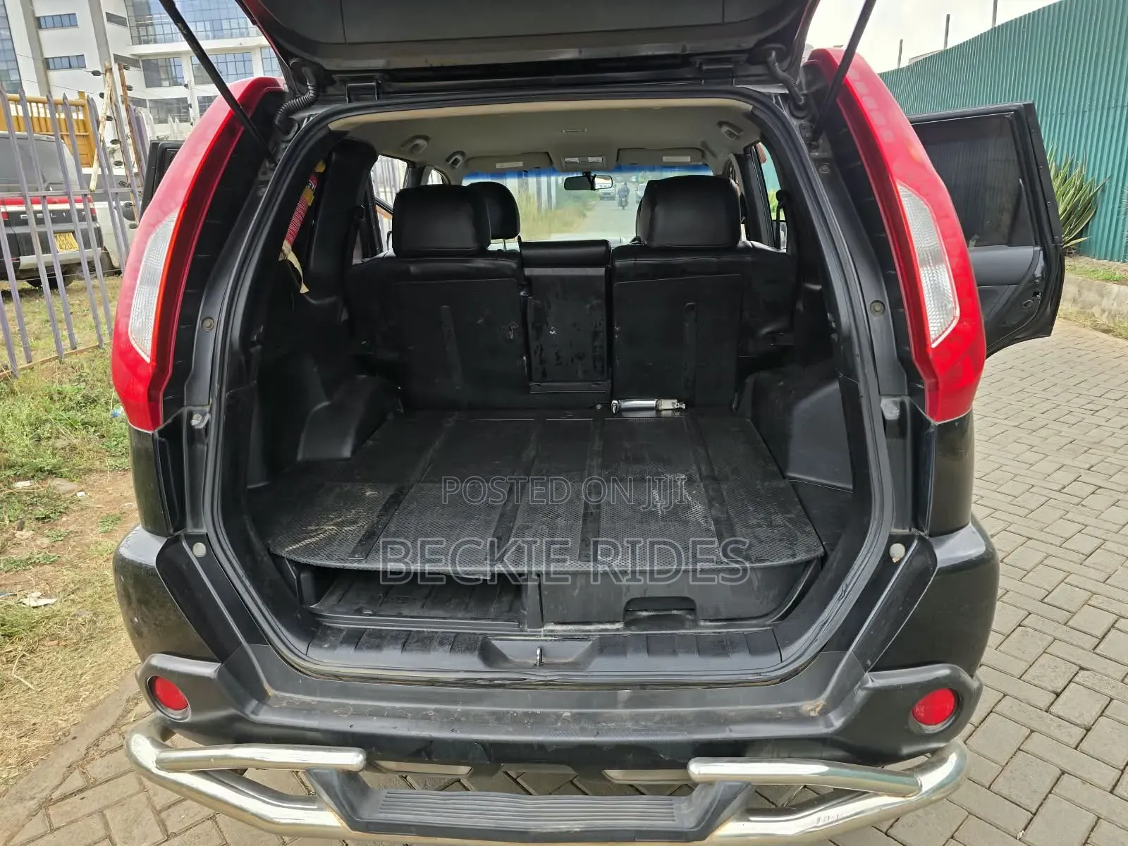 Nissan X-Trail 2012 Black