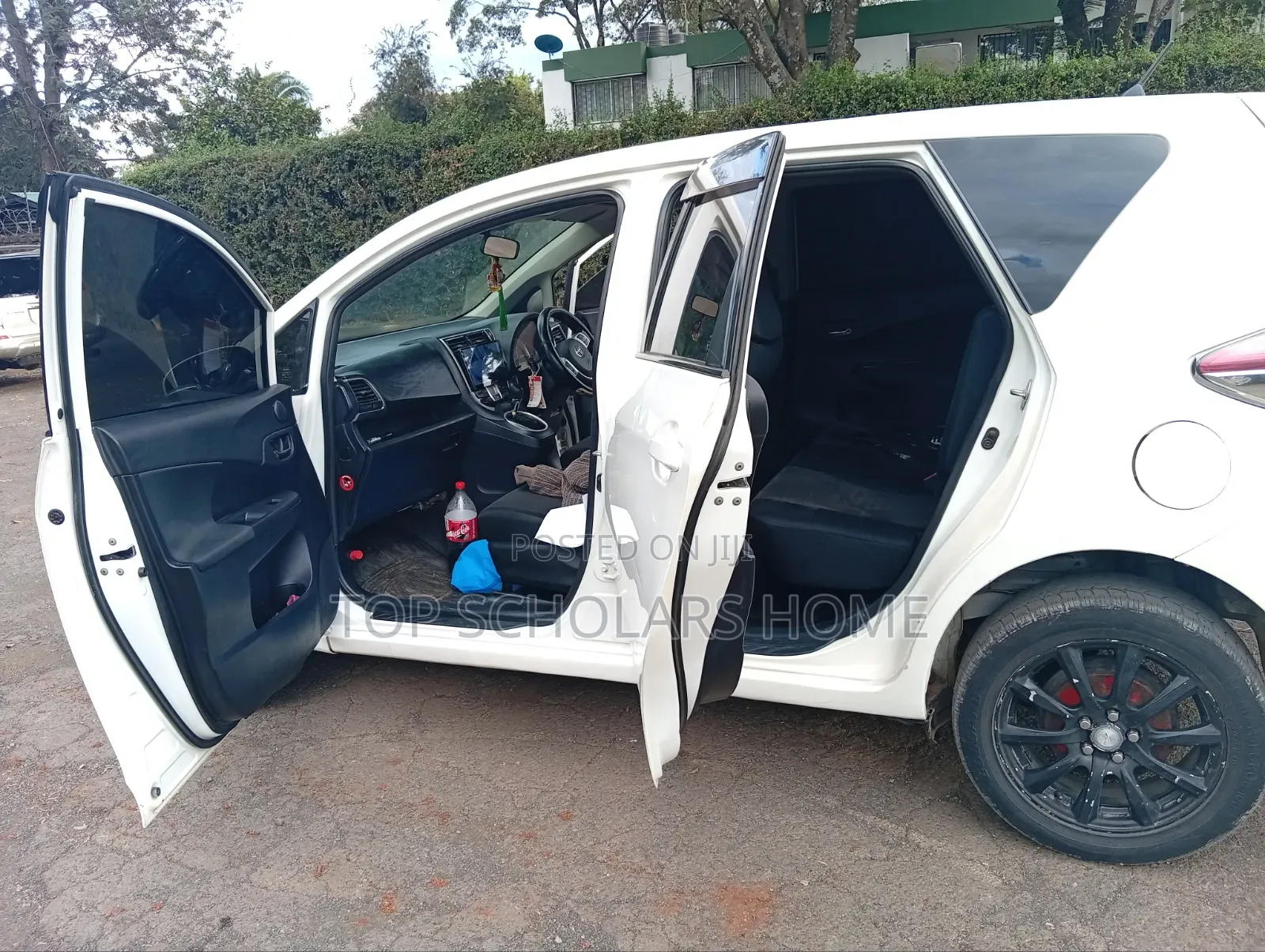 Toyota Ractis 2016 White