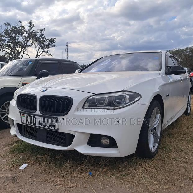 BMW 523i 2014 - thumbnail 2