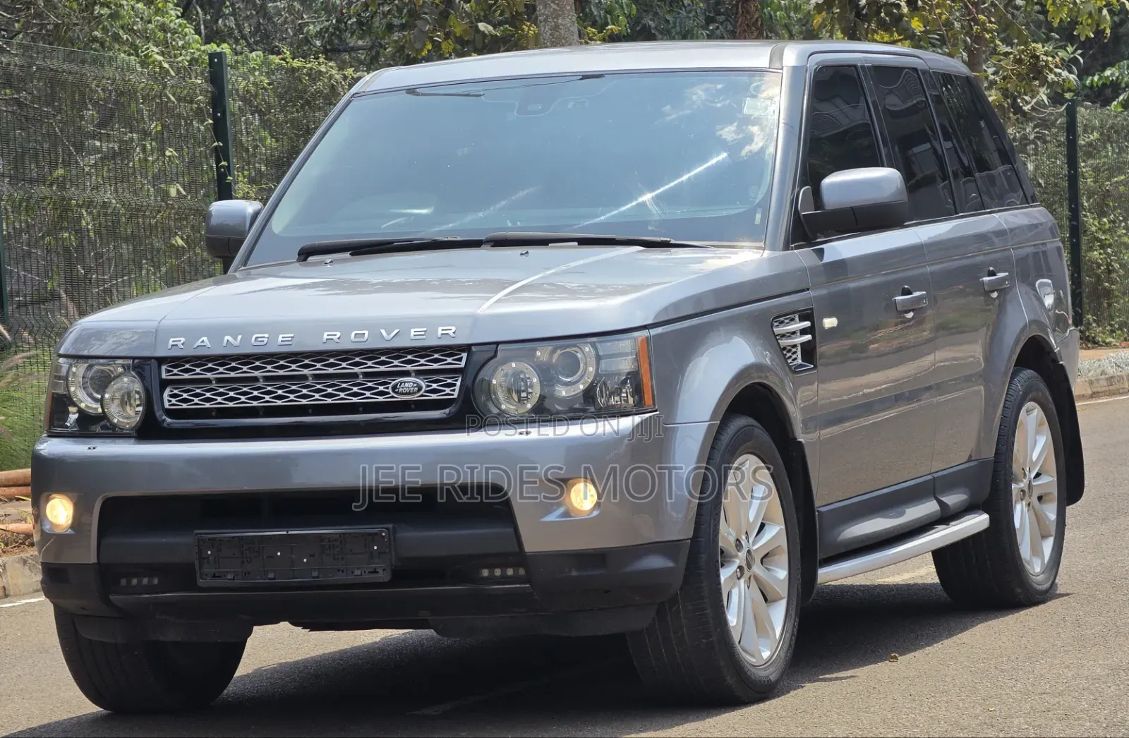 Land Rover Range Rover Sport 2012 Gray