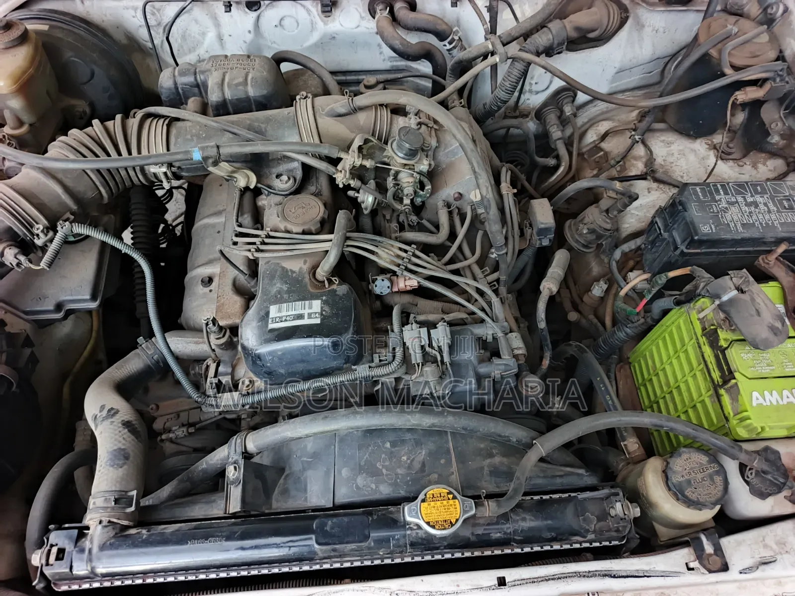 Toyota Hilux 2001 White