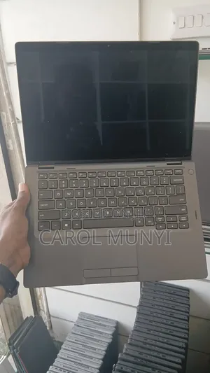New Laptop Dell Latitude 7390 8GB Intel Core i5 SSD 256GB