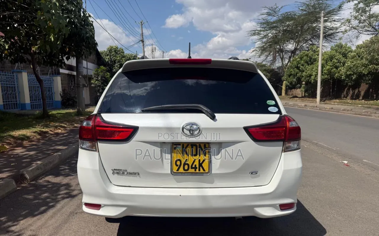 Toyota Corolla Fielder 2016 White