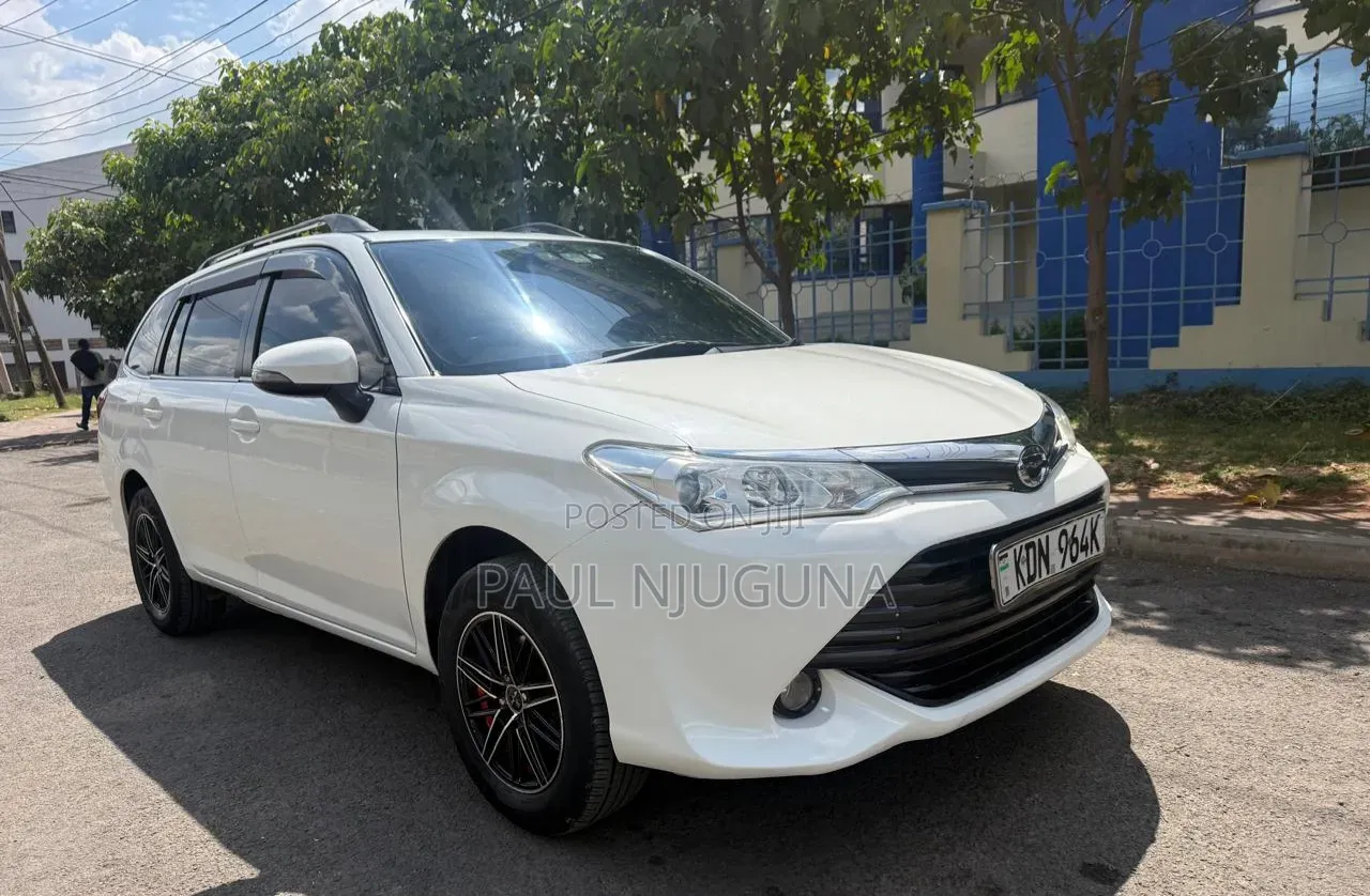 Toyota Corolla Fielder 2016 White