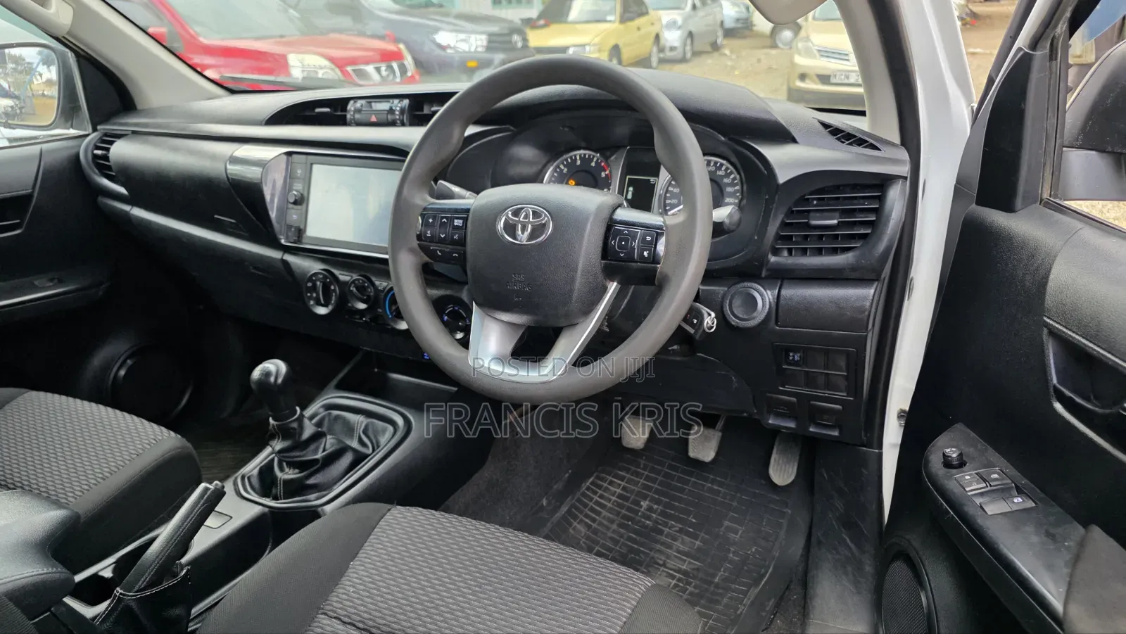 Toyota Hilux 2021 White