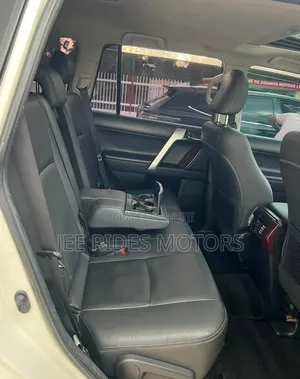 Toyota Land Cruiser Prado 2014 Ivory