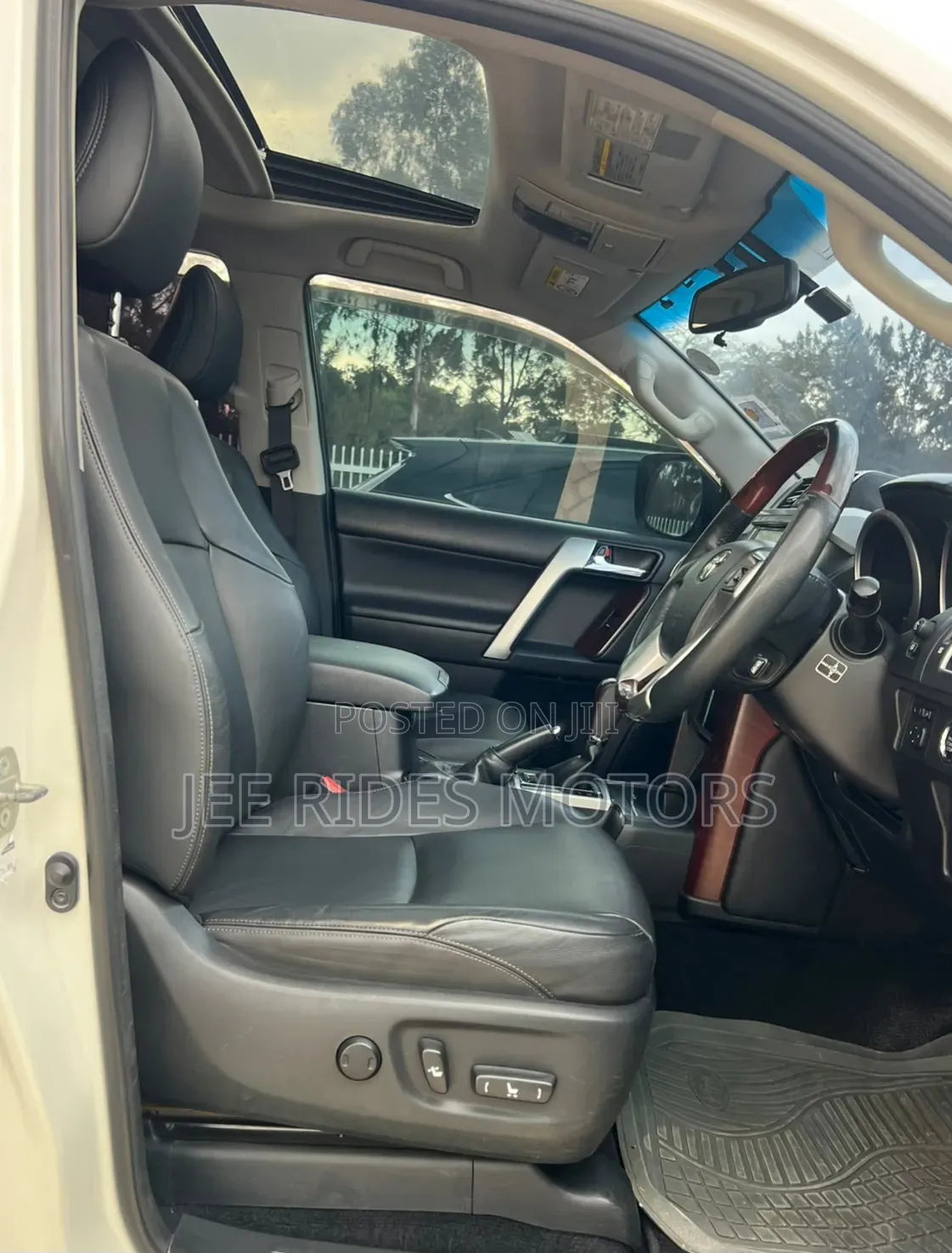 Toyota Land Cruiser Prado 2014 Ivory