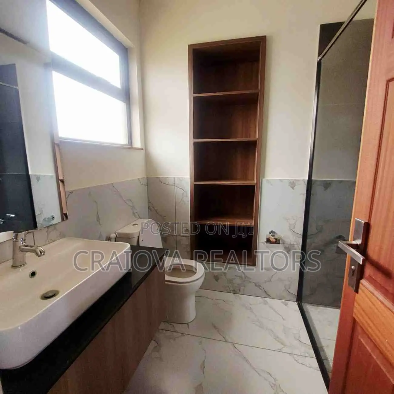 4bdrm Villa in Junction for sale