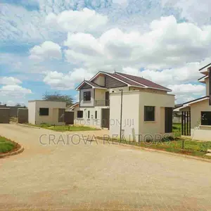 4bdrm Villa in Junction for sale