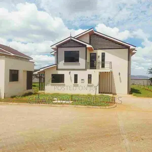 4bdrm Villa in Junction for sale