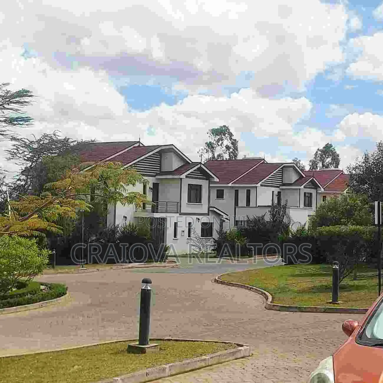 4bdrm Villa in Junction for sale