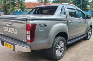 Isuzu D-MAX 2023 Silver