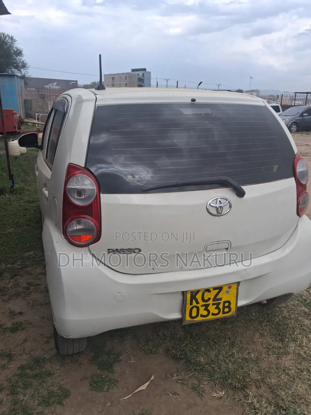 Toyota Passo 2006 Beige