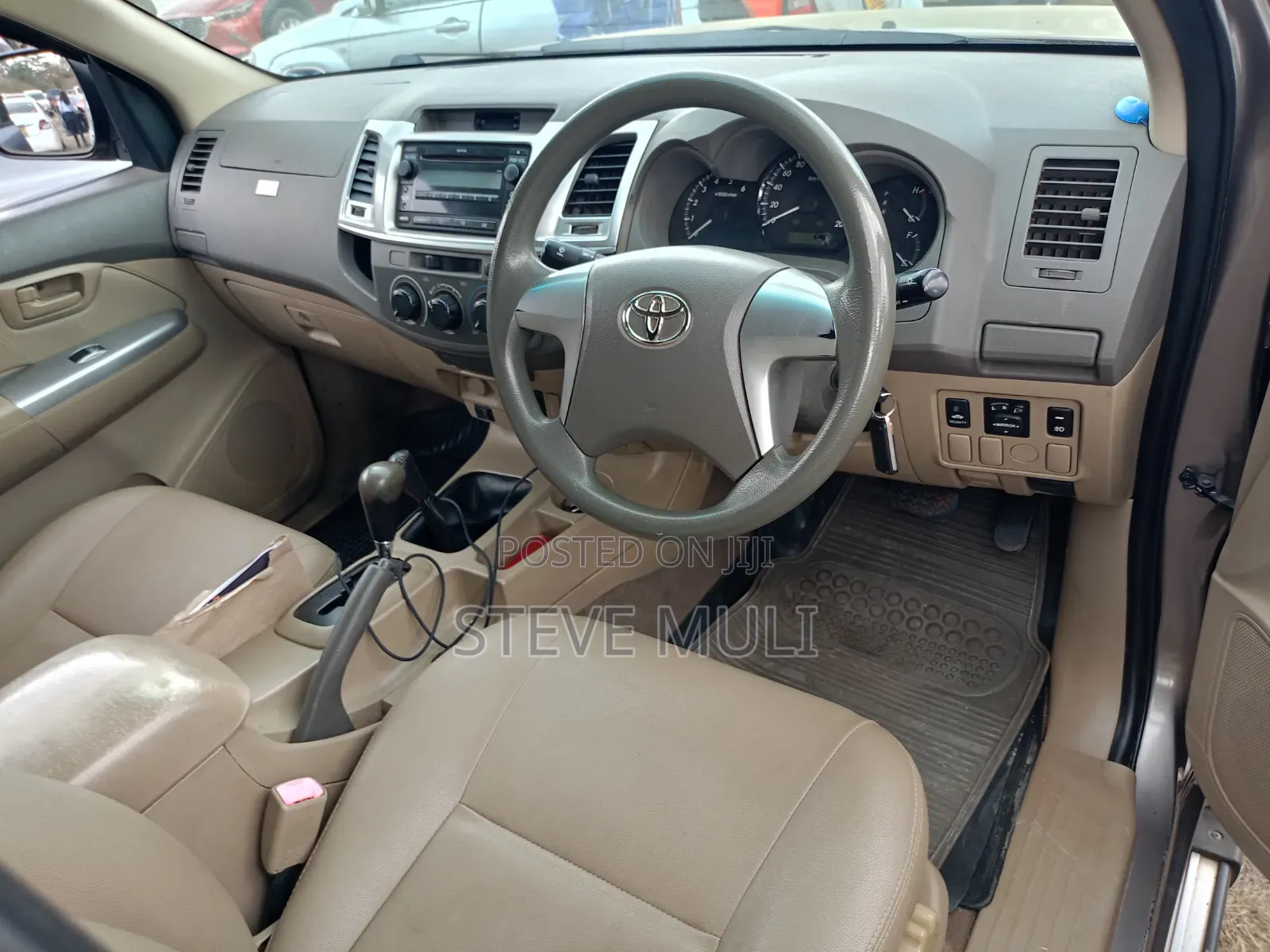 Toyota Hilux 2014 Brown