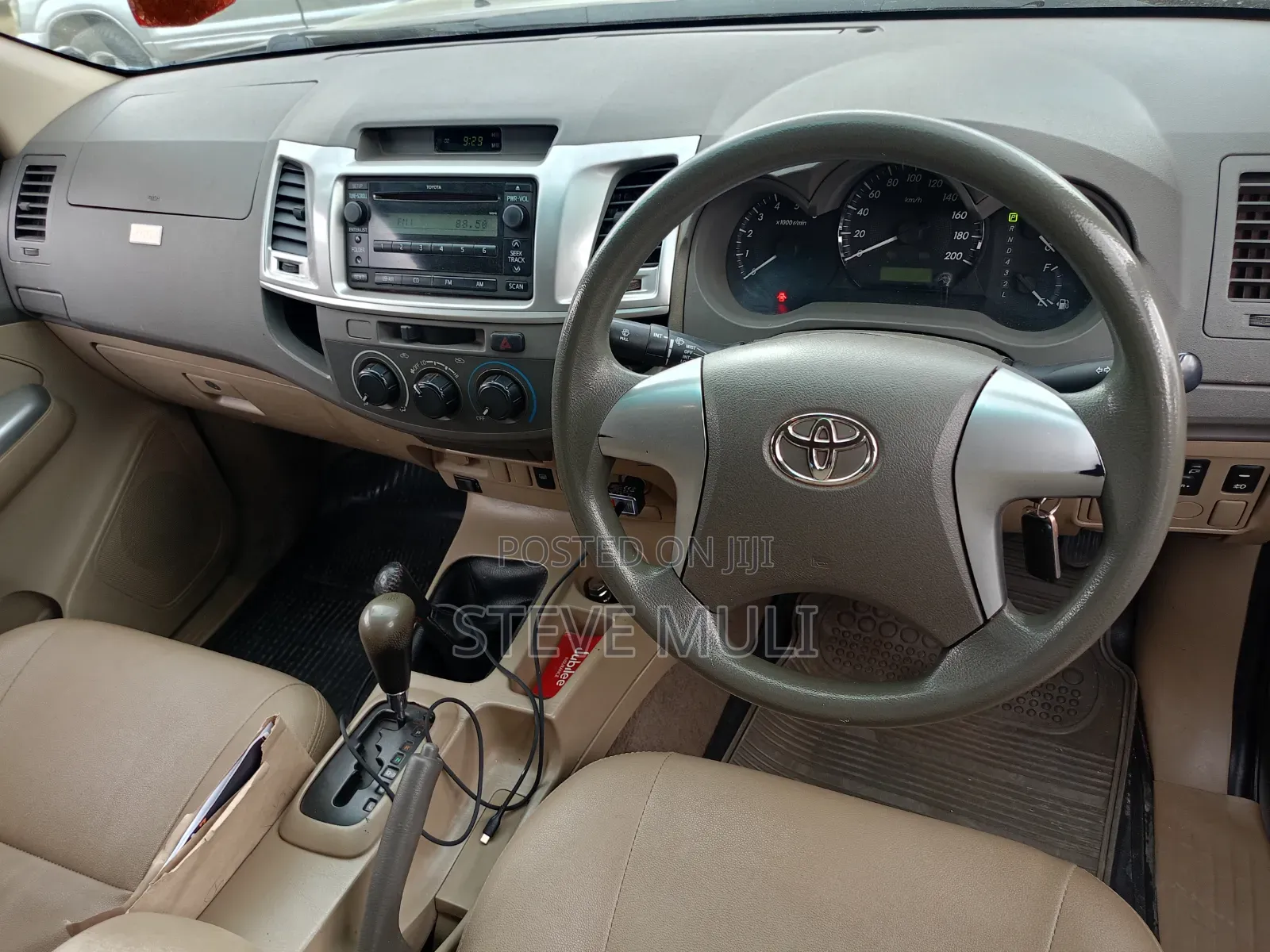 Toyota Hilux 2014 Brown