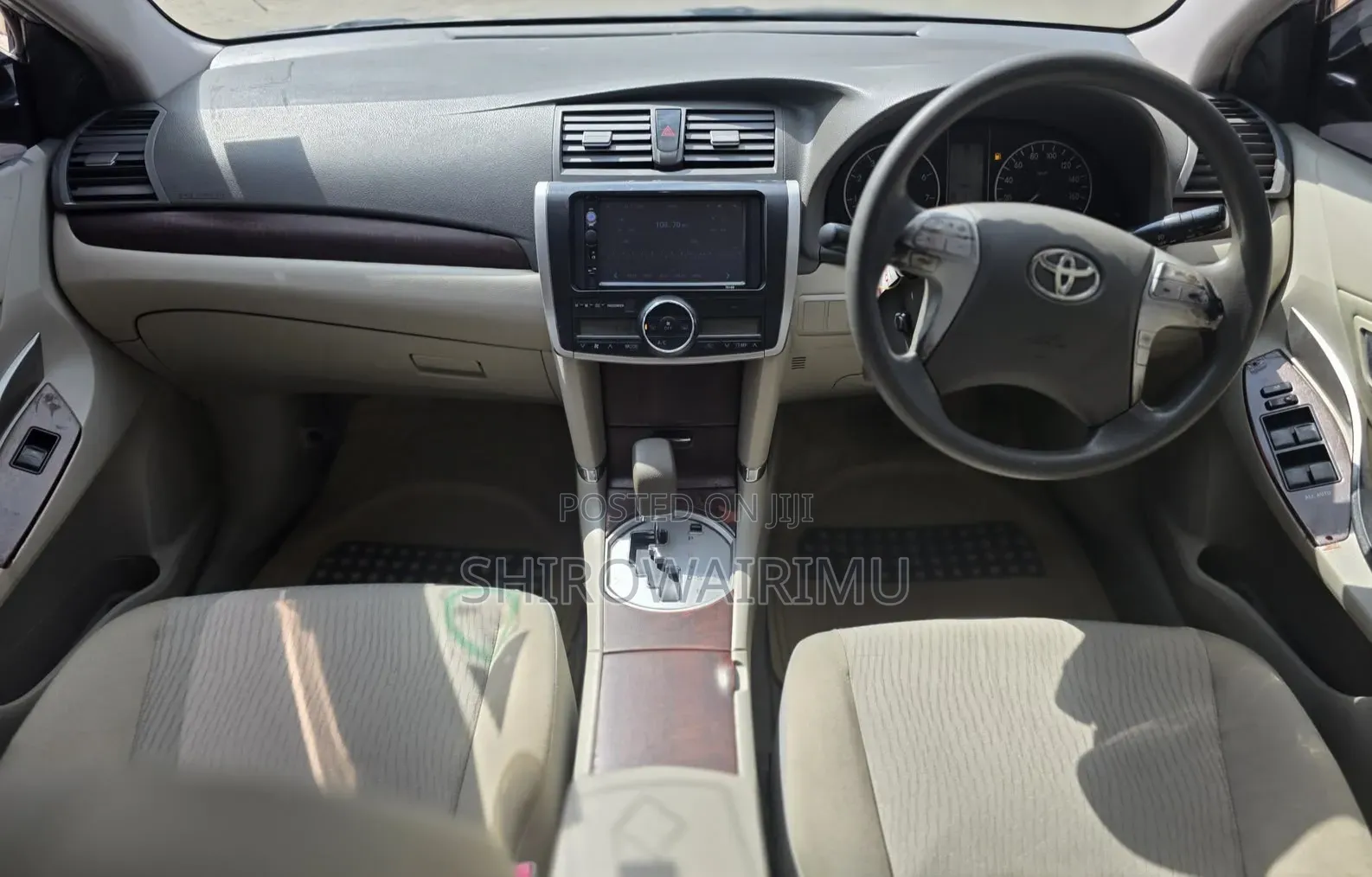 Toyota Premio 2012