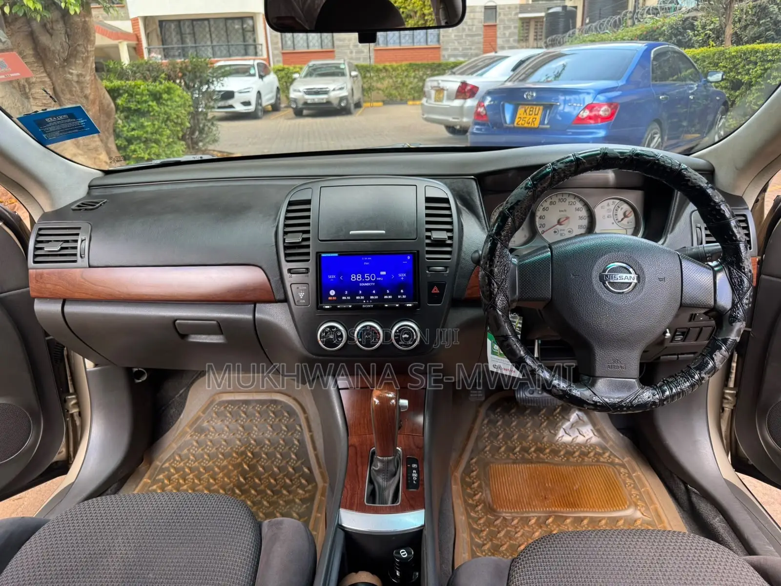 Nissan Bluebird 2008 Gold