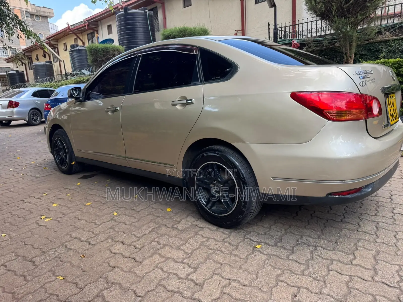 Nissan Bluebird 2008 Gold