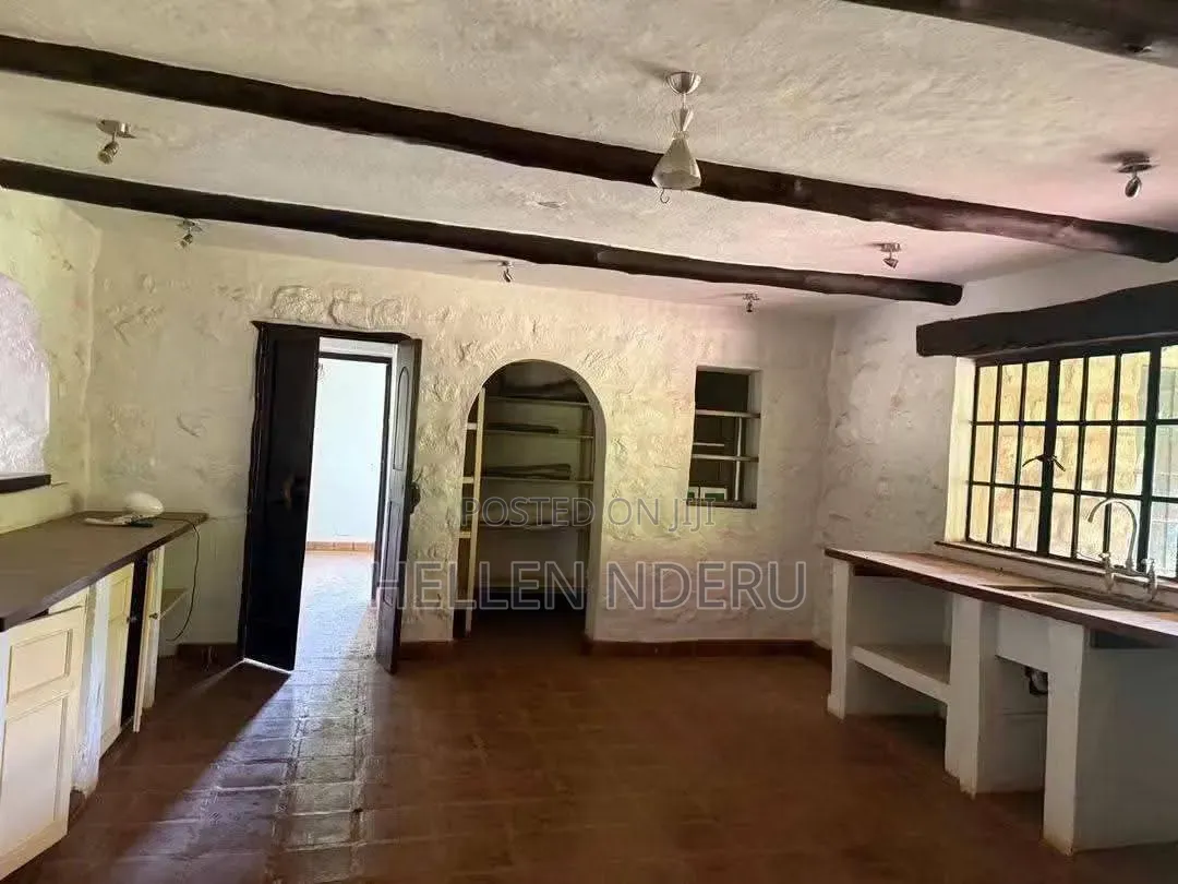 5 Acres for Sale in Karamaini Gated Community