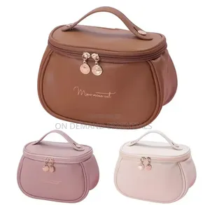 Portable Cosmetic Storage Bag.
Toiletry Bag
Cream Pink Brown