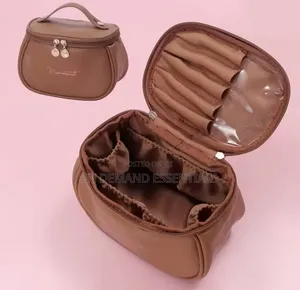 Portable Cosmetic Storage Bag.
Toiletry Bag
Cream Pink Brown