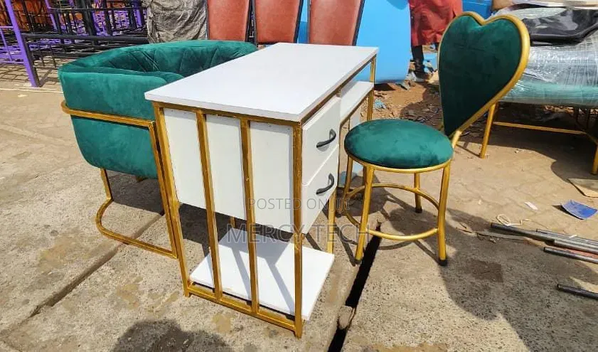 Salon Nail Table and Chair Set