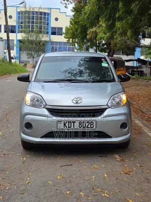 Toyota Passo 2018 Silver