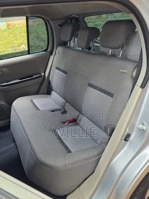 Toyota Passo 2018 Silver