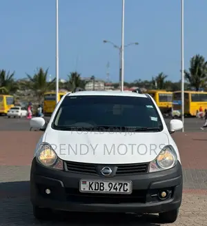 Nissan Advan 2013 White