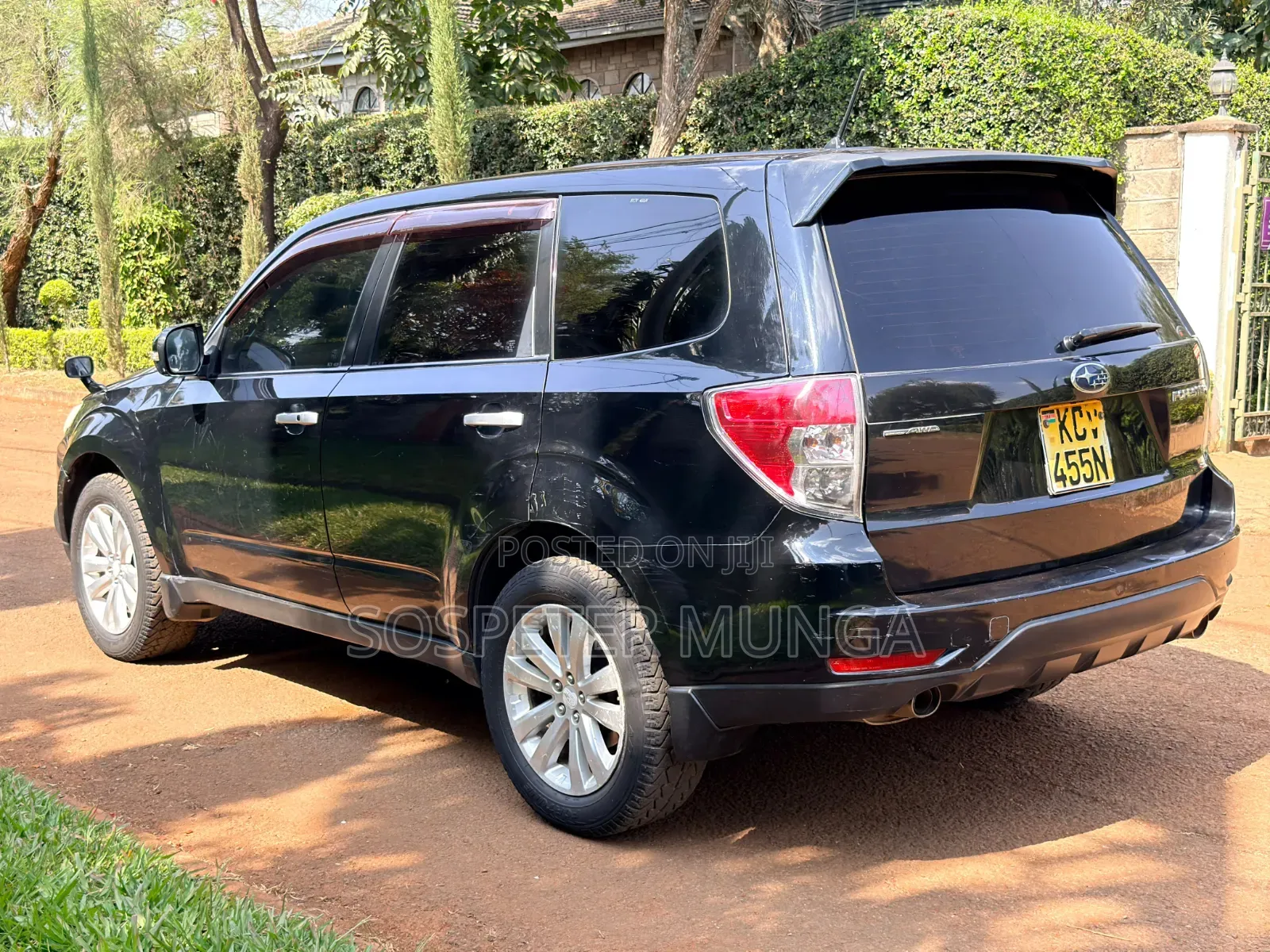 Subaru 1800 2012 Black