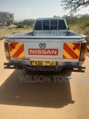 Nissan Hardbody 2007 Silver